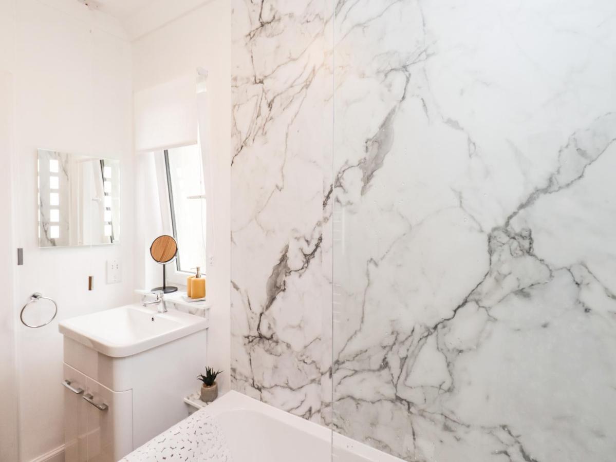 Simply Suite Castle Douglas Ngoại thất bức ảnh